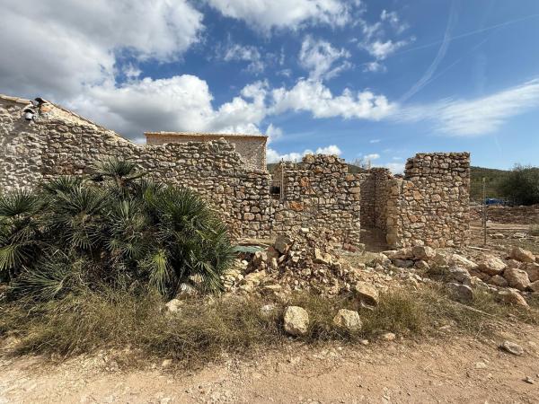 Rehabilitación Completa de Masía en el Campo - Imagen 5