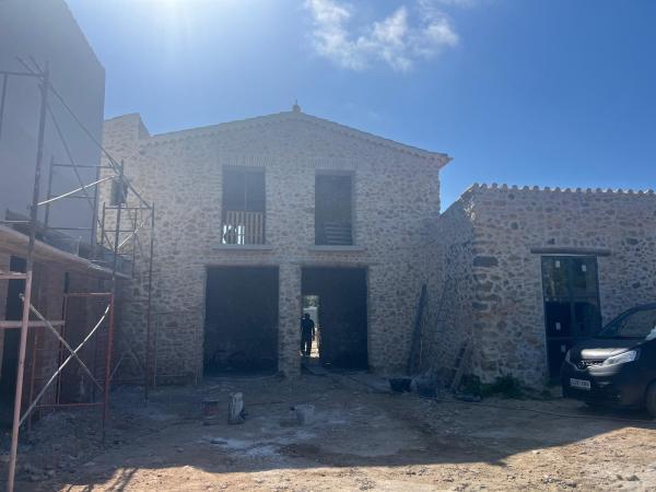 Rehabilitación Completa de Masía en el Campo - Imagen 25